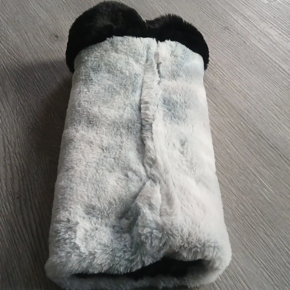 Elegant Black Faux Fur hand muff hand warmer 14
